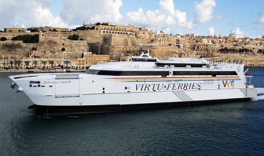 Immagine aerea del catamarano Jean De La Valette della Virtu Ferries